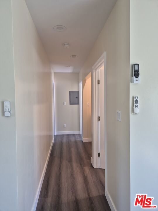 6641 Chimineas Avenue, Reseda CA: https://media.crmls.org/mediaz/9b80e9af-a4b0-4268-bd63-aff2791fabf9.jpg