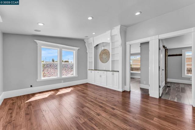 189 Suez Dr, Pacheco CA: https://media.crmls.org/mediaz/9b813afb-97a3-4afa-a453-9654be24b893.jpg