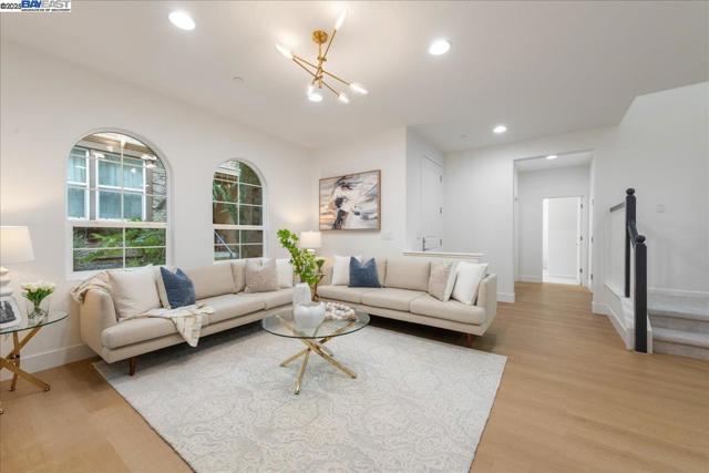 3335 Vittoria Loop, Dublin CA: https://media.crmls.org/mediaz/9b826e93-7df7-43df-80ab-b52a6d704cc0.jpg