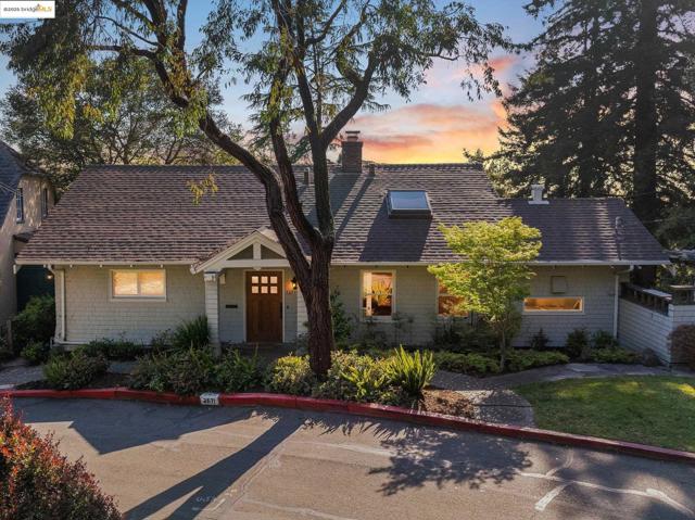 2671 Shasta Rd, Berkeley CA: https://media.crmls.org/mediaz/9b83daf4-dd5e-42f8-911d-62b29e677510.jpg