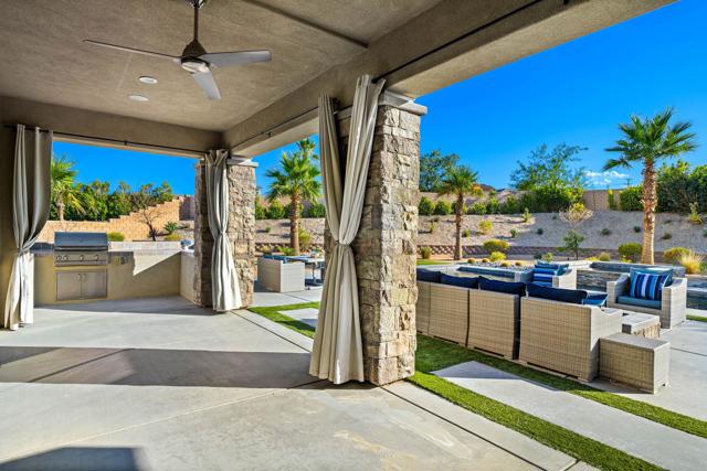 74425 Zeppelin Drive, Palm Desert CA: https://media.crmls.org/mediaz/9b83dafb-4948-4bb5-9c4e-82d3d5ecc1bc.jpg