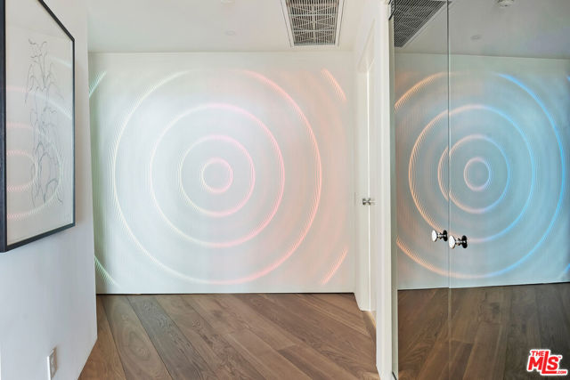 Image 24 of 50 For 270 Palisades Beach Road 203