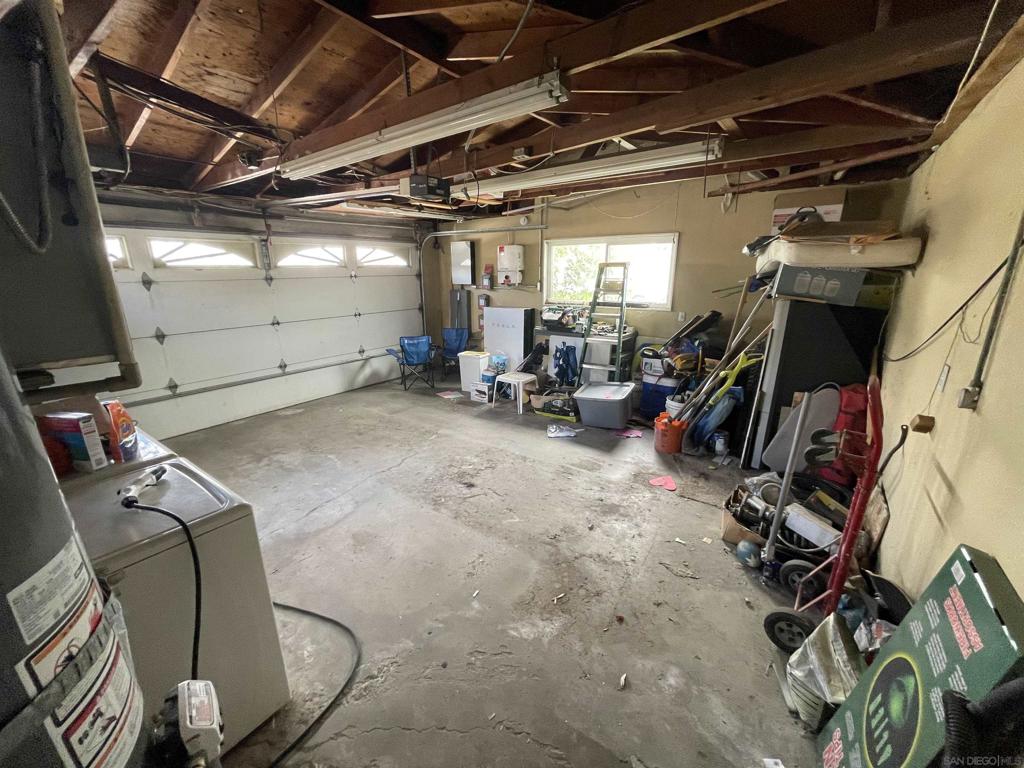 2039 Washington - photo 12