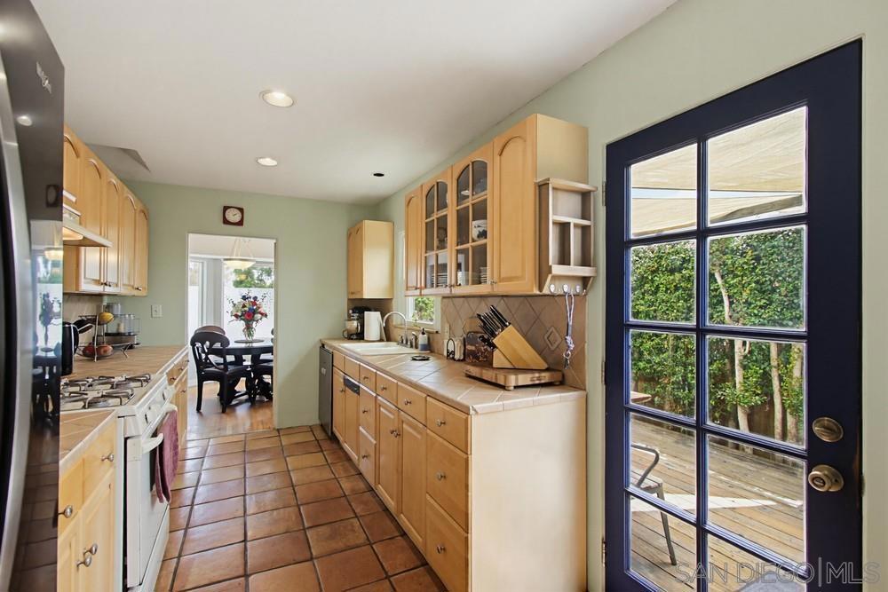 3580 Redwood St - photo 18