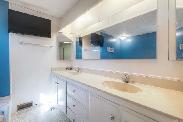 Detail Gallery Image 22 of 39 For 2280 E Valley Pkwy #79,  Escondido,  CA 92027 - 2 Beds | 2 Baths