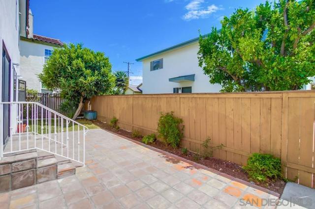 349 351 G Avenue, Coronado CA: https://media.crmls.org/mediaz/9b869d63-18dd-4c73-af47-fd500b46e961.jpg