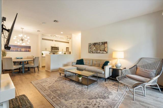 Detail Gallery Image 8 of 18 For 3550 Caminito El Rincon #69,  San Diego,  CA 92130 - 2 Beds | 2 Baths