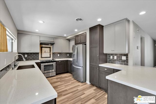 261 E La Verne Way #B, Palm Springs, CA 92264