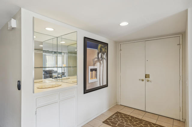 77 Majorca Drive, Rancho Mirage CA: https://media.crmls.org/mediaz/9b878a51-cc6c-4ea4-8fa4-c0c0259c8df0.jpg