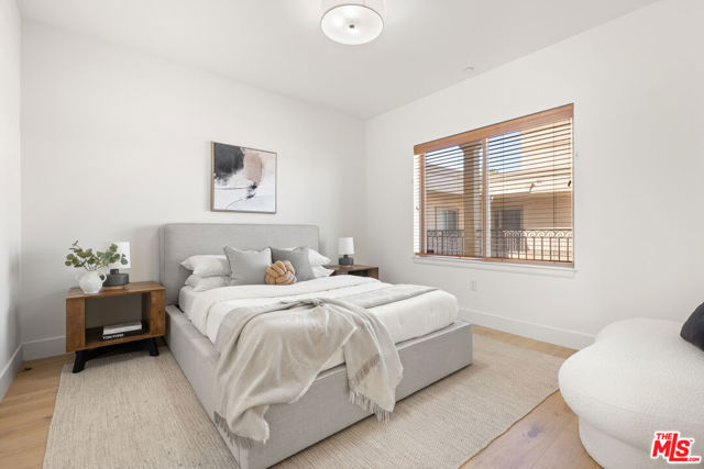 8238 W Manchester Avenue, Playa del Rey CA: https://media.crmls.org/mediaz/9b884603-009b-435f-8d1a-78820bbcf7ea.jpg