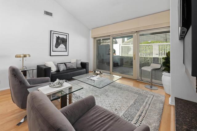 Detail Gallery Image 8 of 32 For 4074 Avenida Brisa, Rancho Santa Fe,  CA 92091 - 2 Beds | 2 Baths