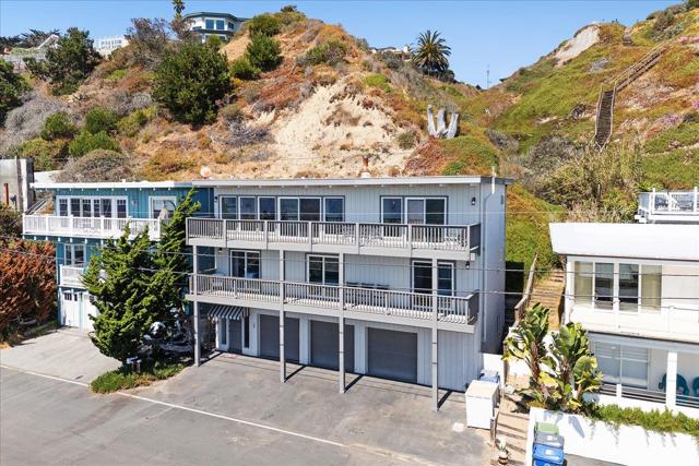 617 Beach Drive, Aptos CA: https://media.crmls.org/mediaz/9b8b5860-ee07-4b47-8f9a-7ab72db44c56.jpg