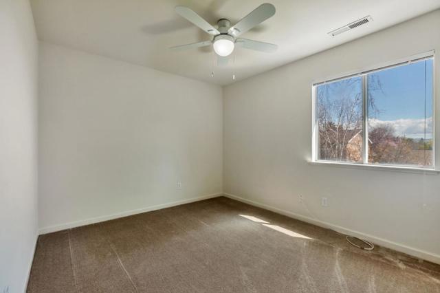 9642 Eagle Hills Way, Gilroy CA: https://media.crmls.org/mediaz/9b8b8a48-cabc-46c9-9a7d-f09e2ff5677b.jpg