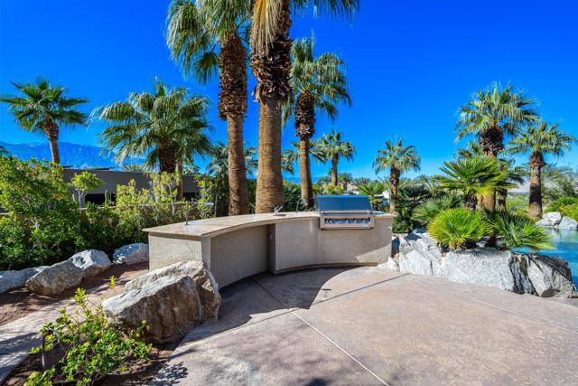 45 Mirada Circle, Rancho Mirage CA: https://media.crmls.org/mediaz/9b8bcd1e-2a10-4518-a0f2-e7570386c464.jpg