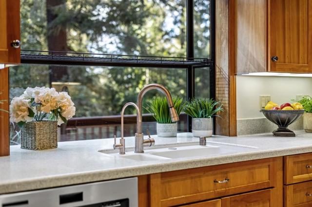 489 Northridge Drive, Scotts Valley CA: https://media.crmls.org/mediaz/9b8c312d-f15e-4996-927e-f82653cae820.jpg