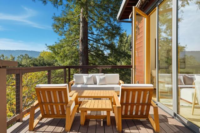 711 W California Way, Redwood City CA: https://media.crmls.org/mediaz/9b8c7939-6b4d-45ff-92ff-9170965b4aa8.jpg