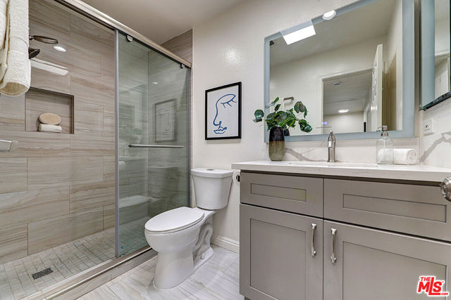 2452 Chelsea Place, Santa Monica CA: https://media.crmls.org/mediaz/9b8d95b6-c2ac-400a-bb4b-58ed2788c5b0.jpg