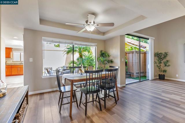 102 Northcreek Cir, Walnut Creek CA: https://media.crmls.org/mediaz/9b8daee0-ab96-4d29-bea5-85ff730a6569.jpg