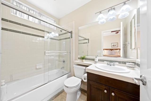 Detail Gallery Image 33 of 52 For 5273 Greenwillow Ln, San Diego,  CA 92130 - 5 Beds | 5/1 Baths