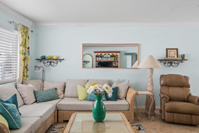 Detail Gallery Image 7 of 28 For 1052 Isabella Ave #D,  Coronado,  CA 92118 - 2 Beds | 1 Baths