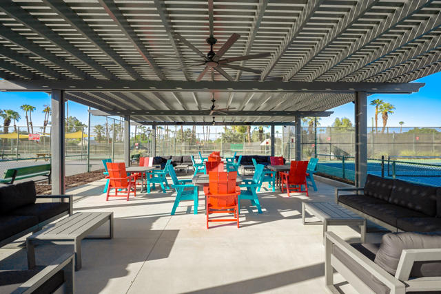 239 Santa Barbara Circle, Palm Desert, CA 92260