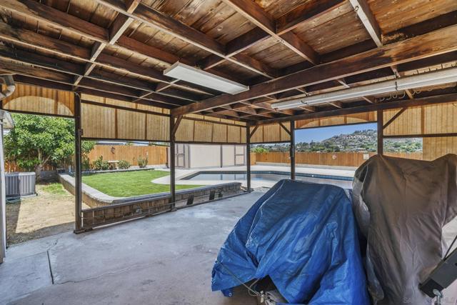 6352 Cleo St, San Diego CA: https://media.crmls.org/mediaz/9b8e0797-4851-4fd2-8fea-b60321c288bf.jpg