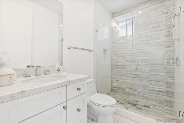 12410 Aria Ct, Poway CA: https://media.crmls.org/mediaz/9b8e5995-b4a4-4f7c-aaf6-862ca3772b93.jpg