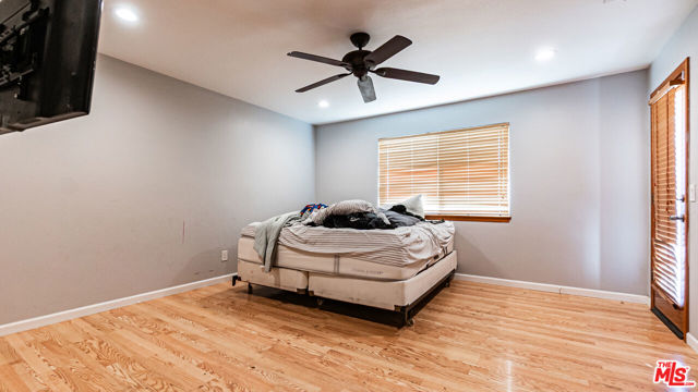 26665 Lakeview Drive, Helendale CA: https://media.crmls.org/mediaz/9b8ea0cc-54f4-4386-a6f2-45eb936951b1.jpg