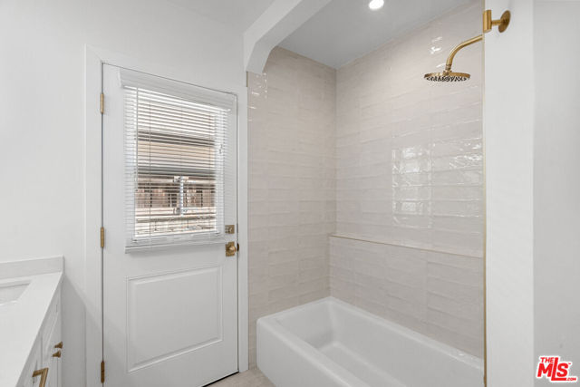 10531 Woodbridge Street, Toluca Lake CA: https://media.crmls.org/mediaz/9b8f1555-8092-48c5-8277-f68b7f46165a.jpg