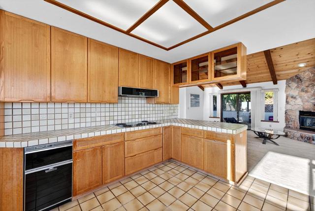 3475 Edgefield Place, Carmel CA: https://media.crmls.org/mediaz/9b8f50d3-a093-4f9a-a654-0a237b3e84e6.jpg