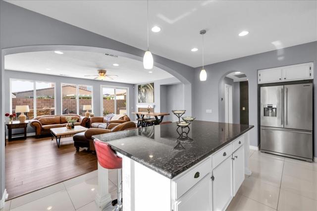 Image 10 of 48 For 84186 Canzone Drive