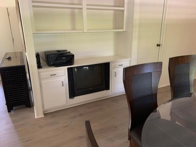 67 Paseo Laredo North, Cathedral City CA: https://media.crmls.org/mediaz/9b90b396-3ddf-44d1-a32d-d53cff7c4c76.jpg