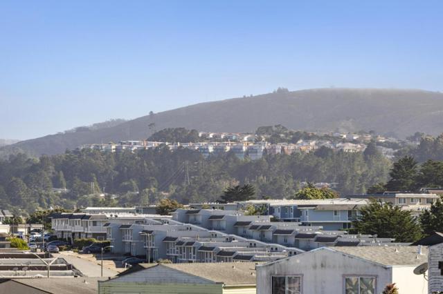 69 Plymouth Circle, Daly City CA: https://media.crmls.org/mediaz/9b90bd77-3007-4d3b-a334-e3365b98a6f1.jpg