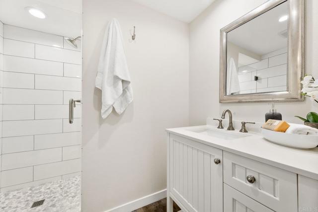 12859 Caminito del Canto, Del Mar CA: https://media.crmls.org/mediaz/9b92a60d-5a49-423d-abd3-4258a75227a6.jpg