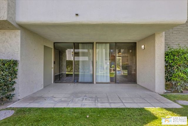 261 E La Verne Way #B, Palm Springs, CA 92264
