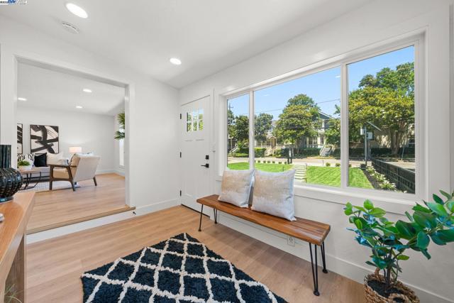 1038 Division St, Pleasanton CA: https://media.crmls.org/mediaz/9b94cf18-1573-4e09-852d-a482b8817145.jpg