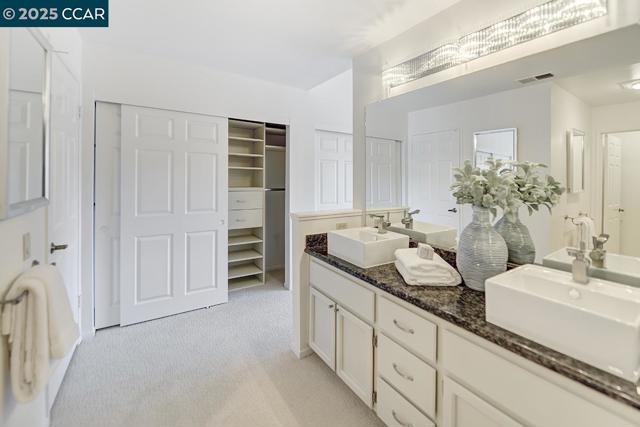 4243 Terra Granada Dr, Walnut Creek CA: https://media.crmls.org/mediaz/9b95a7b8-58f2-4cde-afae-f0d7c14d5fea.jpg