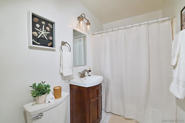 3703 Tomahawk Ln, San Diego CA: https://media.crmls.org/mediaz/9b968248-247f-47b5-ae58-e2896ea63907.jpg