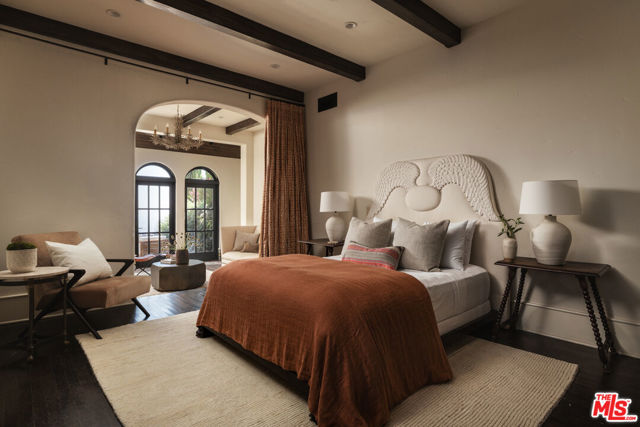 2311 Alto Oak Drive, Los Angeles CA: https://media.crmls.org/mediaz/9b9708d7-9757-46f8-8fa3-65dcb303ec17.jpg