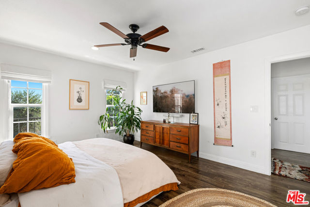 2321 Lake View Avenue, Los Angeles CA: https://media.crmls.org/mediaz/9b97d835-0a88-41e5-9a3c-a144f9b15afa.jpg