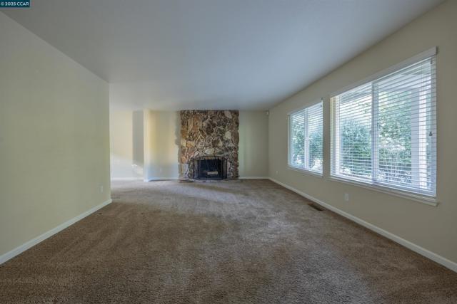 320 Miranda Ln, Alamo CA: https://media.crmls.org/mediaz/9b980901-a1a2-40c5-9c09-45fefb481a43.jpg