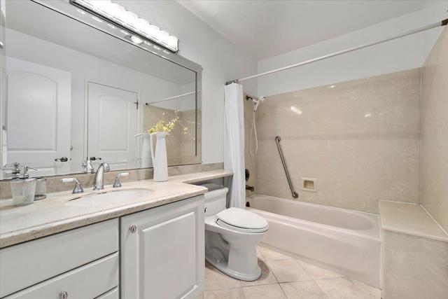 840 Sea Spray Lane, Foster City CA: https://media.crmls.org/mediaz/9b984ed6-67d0-4ad7-88df-f29a500d8712.jpg
