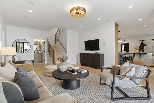 Image 13 of 46 For 1375 Pacific Beach Dr.