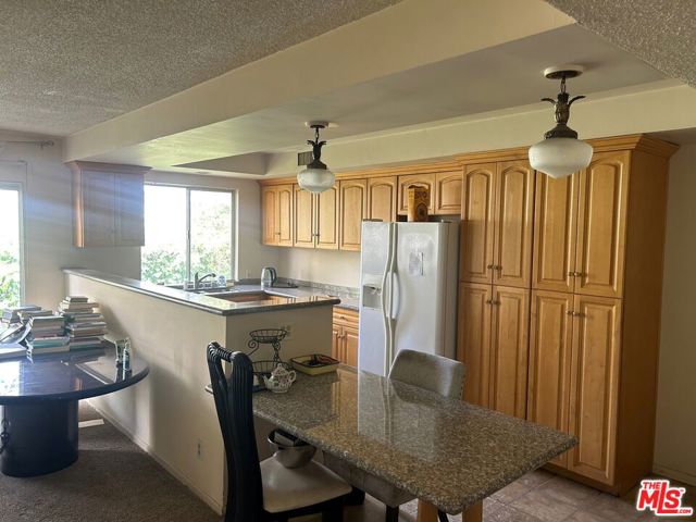 15609 Huston Street, Encino CA: https://media.crmls.org/mediaz/9b9adf70-b454-45f4-8212-f45ee2a56980.jpg