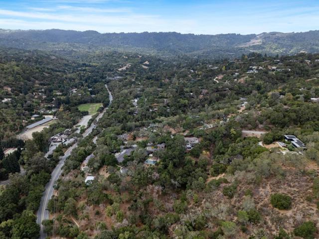 435 Golden Oak Drive, Portola Valley CA: https://media.crmls.org/mediaz/9b9ae13d-f2ca-4260-a6b6-b9757fac3153.jpg