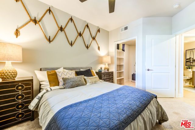 7290 Edinger Avenue, Huntington Beach CA: https://media.crmls.org/mediaz/9b9b252c-d984-46e7-b401-dbe8b6436e81.jpg