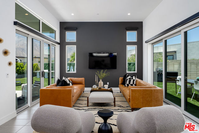 400 Fountain Drive, Palm Springs CA: https://media.crmls.org/mediaz/9b9b25a9-9dc2-471c-bbc0-477cbbbe112c.jpg