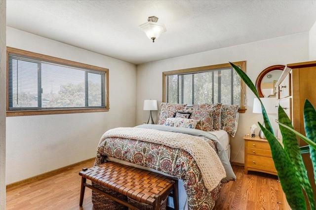 522 Oak Drive, Capitola CA: https://media.crmls.org/mediaz/9b9c8262-b698-4770-8725-e28b2bd1db3b.jpg