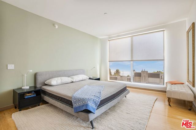 1933 Selby Avenue, Los Angeles CA: https://media.crmls.org/mediaz/9b9cd119-423b-44f1-b053-90591c525761.jpg