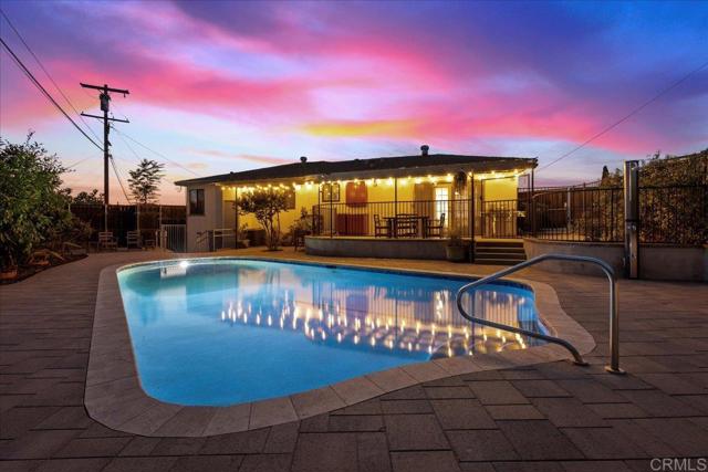 1131 Mary St, El Cajon CA: https://media.crmls.org/mediaz/9b9e483c-2f89-41b1-903d-6a7bde76900a.jpg
